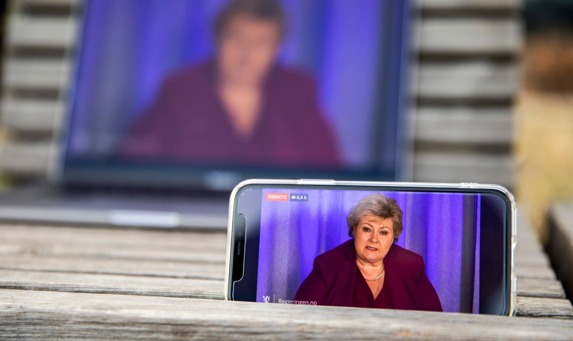 Oslo 20200322.
Statsminister Erna Solberg holdt nettm¿te hvor hun svarte p folks sp¿rsml om koronasmitten og tiltakene som er satt i verk i Norge.
Foto: Tore Meek / NTB scanpix Oslo 20200322.
Statsminister Erna Solberg holdt nettm¿te hvor hun svarte p folks sp¿rsml om koronasmitten og tiltakene som er satt i verk i Norge.
Foto: Tore Meek / NTB scanpix