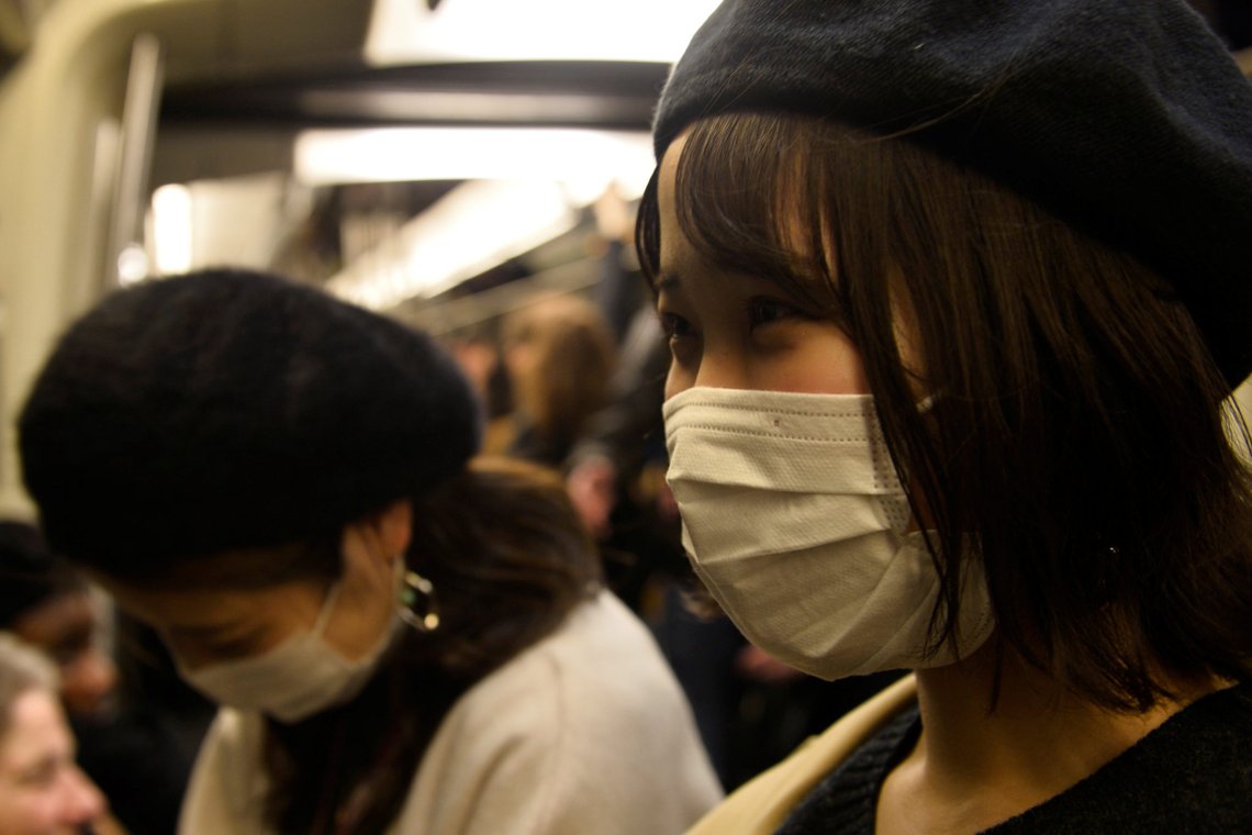 Japanese tourists wear face protection masks in the metro in Paris as the country is hit by an outbreak of coronavirus disease (COVID-19), France, March 11, 2020. REUTERS/Johanna Geron Japanese tourists wear face protection masks in the metro in Paris as the country is hit by an outbreak of coronavirus disease (COVID-19), France, March 11, 2020. REUTERS/Johanna Geron