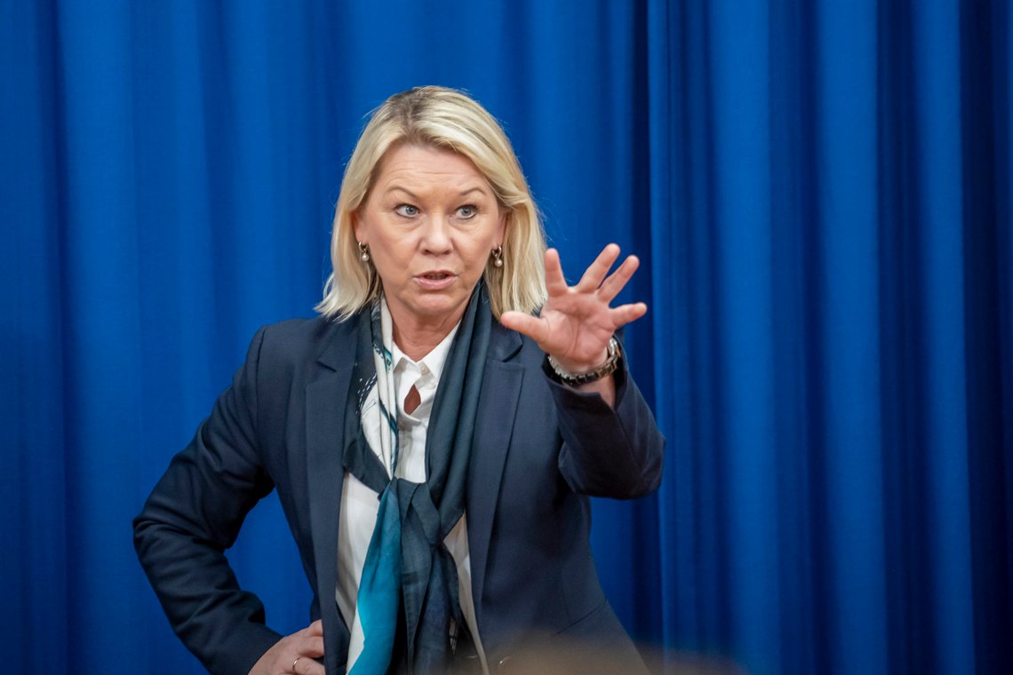 Oslo 20200325.
Justis- og beredskapsminister Monica Mæland orienterer pressen om håndteringen av koronasituasjonen.
Foto: Heiko Junge / NTB scanpix Oslo 20200325.
Justis- og beredskapsminister Monica Mæland orienterer pressen om håndteringen av koronasituasjonen.
Foto: Heiko Junge / NTB scanpix