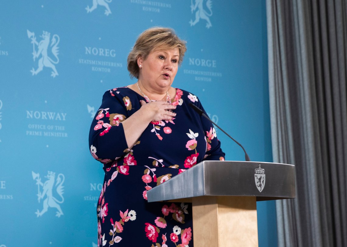 OSLO, NORGE 20200415.
Statsminister Erna Solberg, idet regjeringen holder pressekonferanse for barn
Foto: Berit Roald / NTB scanpix OSLO, NORGE 20200415.
Statsminister Erna Solberg, idet regjeringen holder pressekonferanse for barn
Foto: Berit Roald / NTB scanpix