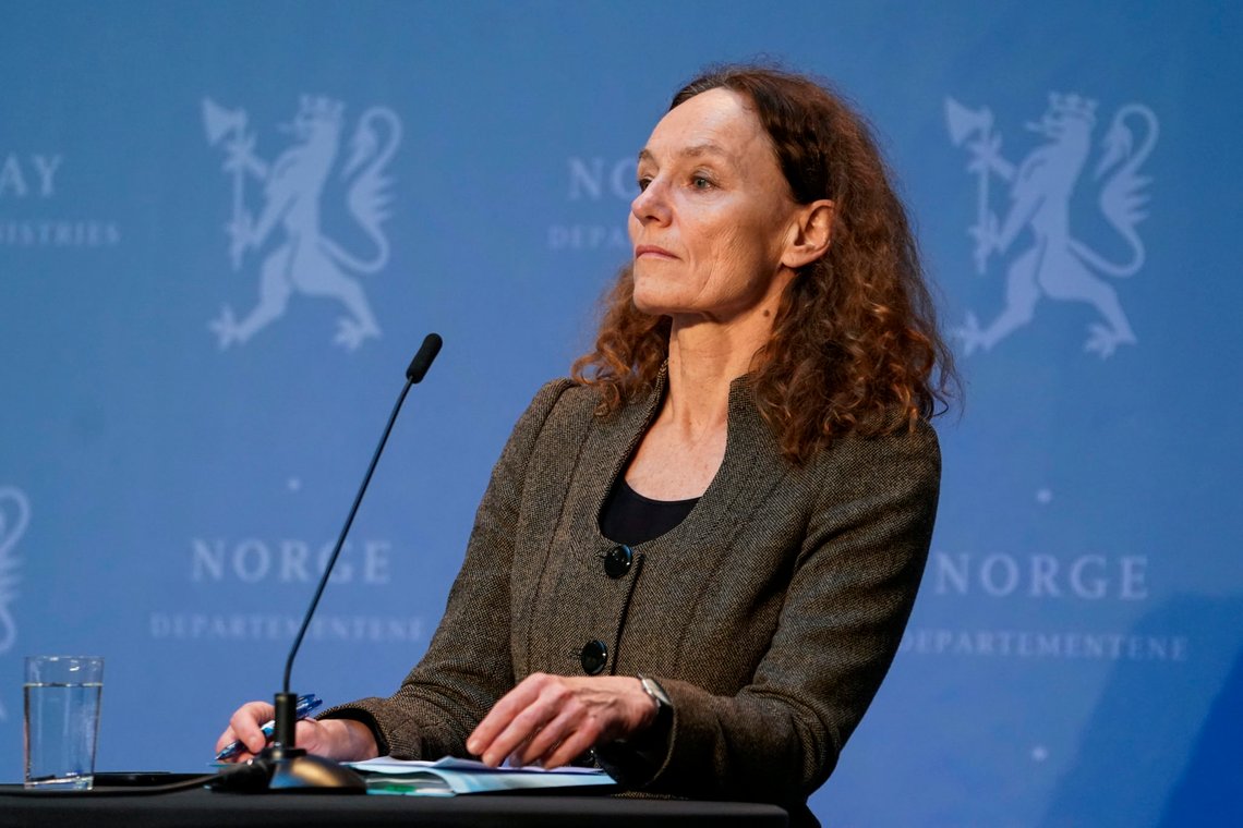 Oslo 20200408.
Direktør ved Folkehelseinstituttet, Camilla Stoltenberg, under den daglige pressekonferansen om håndteringen av koronasituasjonen i Norge
Foto: Fredrik Hagen / NTB scanpix Oslo 20200408.
Direktør ved Folkehelseinstituttet, Camilla Stoltenberg, under den daglige pressekonferansen om håndteringen av koronasituasjonen i Norge
Foto: Fredrik Hagen / NTB scanpix