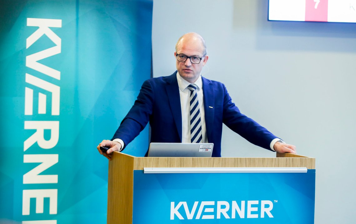 Oslo 20190507.
Konsernsjef i Kværner Karl-Petter Løken presenterer tallene i selskapets lokaler på Fornebuporten.
Foto: Vidar Ruud / NTB scanpix Oslo 20190507.
Konsernsjef i Kværner Karl-Petter Løken presenterer tallene i selskapets lokaler på Fornebuporten.
Foto: Vidar Ruud / NTB scanpix