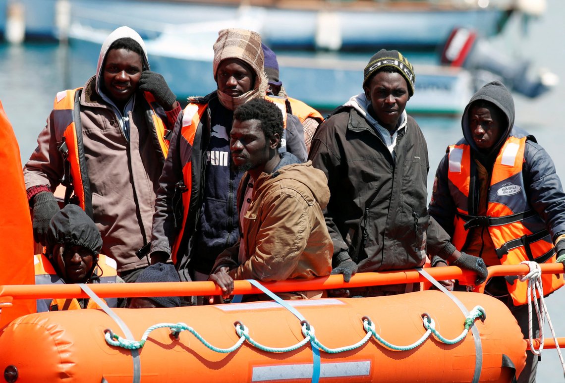 Båtmigranter ankommer Kanariøyene I 2020. Foto: Borja Suarez / Reuters / NTB Båtmigranter ankommer Kanariøyene I 2020. Foto: Borja Suarez / Reuters / NTB