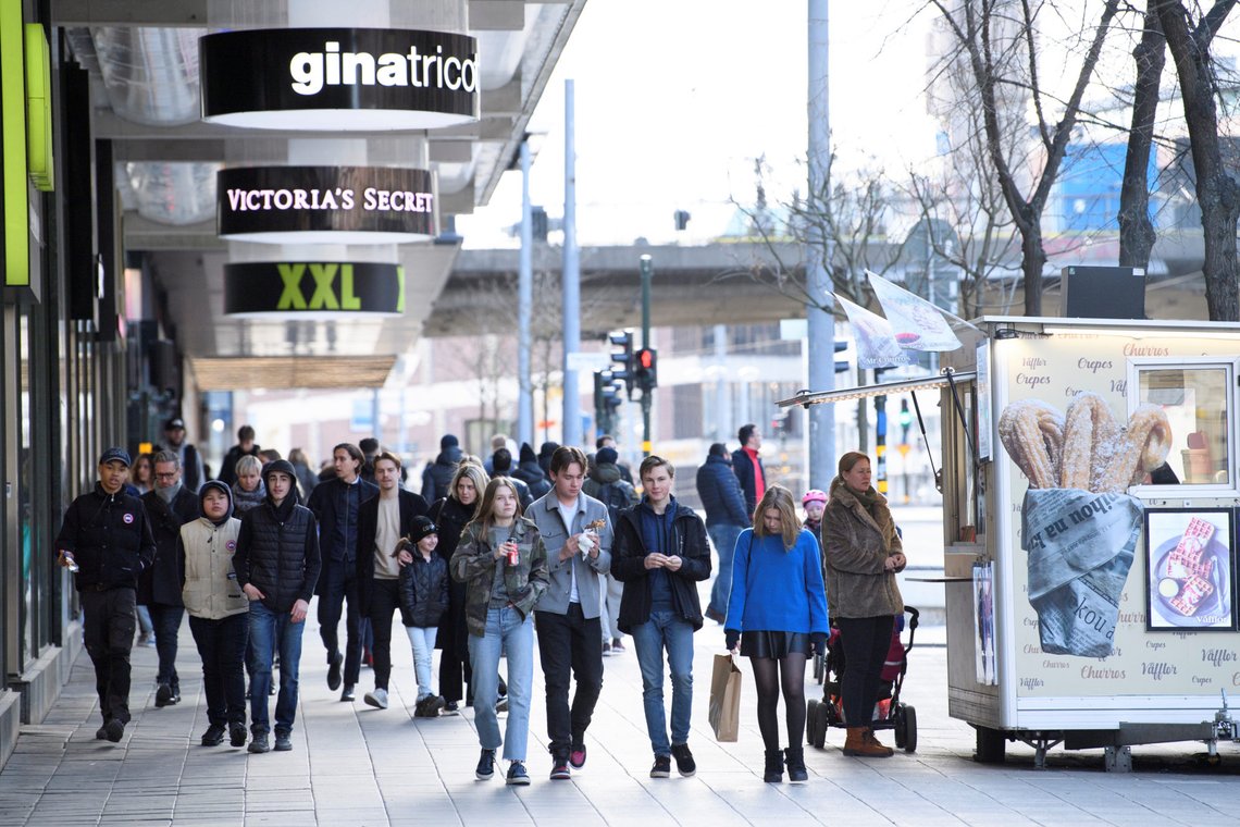 People walk in Stockholm as the spread of the?coronavirus?disease (COVID-19) continues, Sweden April 4, 2020. Henrik Montgomery/TT News Agency/via REUTERS ATTENTION EDITORS - THIS IMAGE WAS PROVIDED BY A THIRD PARTY. SWEDEN OUT. NO COMMERCIAL OR EDITORIAL SALES IN SWEDEN. People walk in Stockholm as the spread of the?coronavirus?disease (COVID-19) continues, Sweden April 4, 2020. Henrik Montgomery/TT News Agency/via REUTERS ATTENTION EDITORS - THIS IMAGE WAS PROVIDED BY A THIRD PARTY. SWEDEN OUT. NO COMMERCIAL OR EDITORIAL SALES IN SWEDEN.