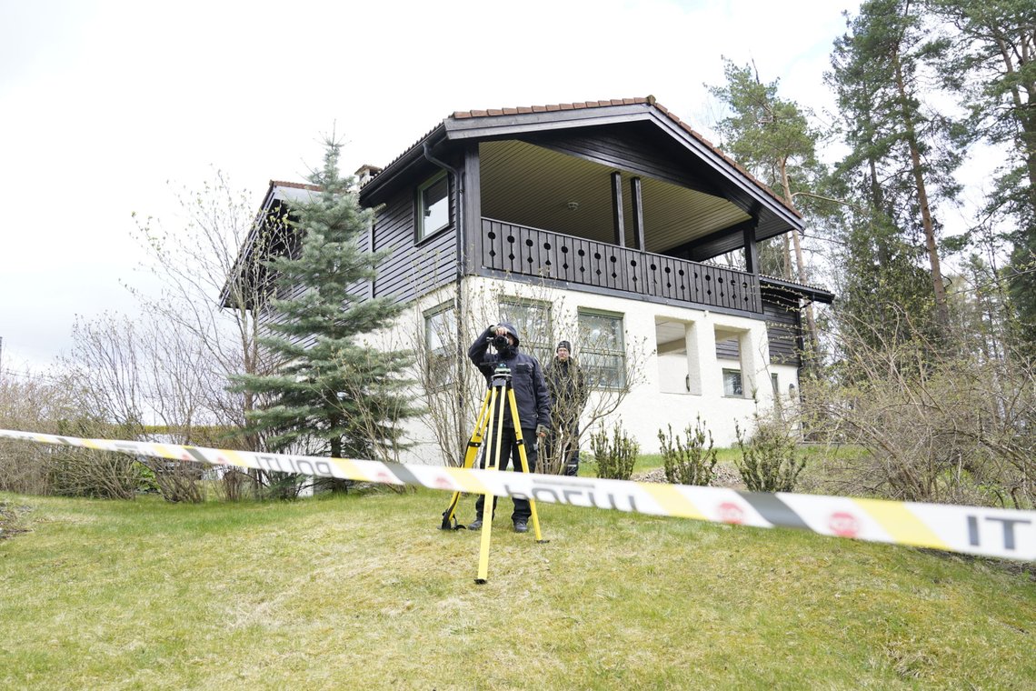 Lørenskog 20200428.
Anne-Elisabeth Hagens ektemann Tom Hagen er pågrepet i en politiaksjon i Lørenskog. Hans kone har vært savnet i halvannet år.
Foto: Heiko Junge / NTB scanpix Lørenskog 20200428.
Anne-Elisabeth Hagens ektemann Tom Hagen er pågrepet i en politiaksjon i Lørenskog. Hans kone har vært savnet i halvannet år.
Foto: Heiko Junge / NTB scanpix