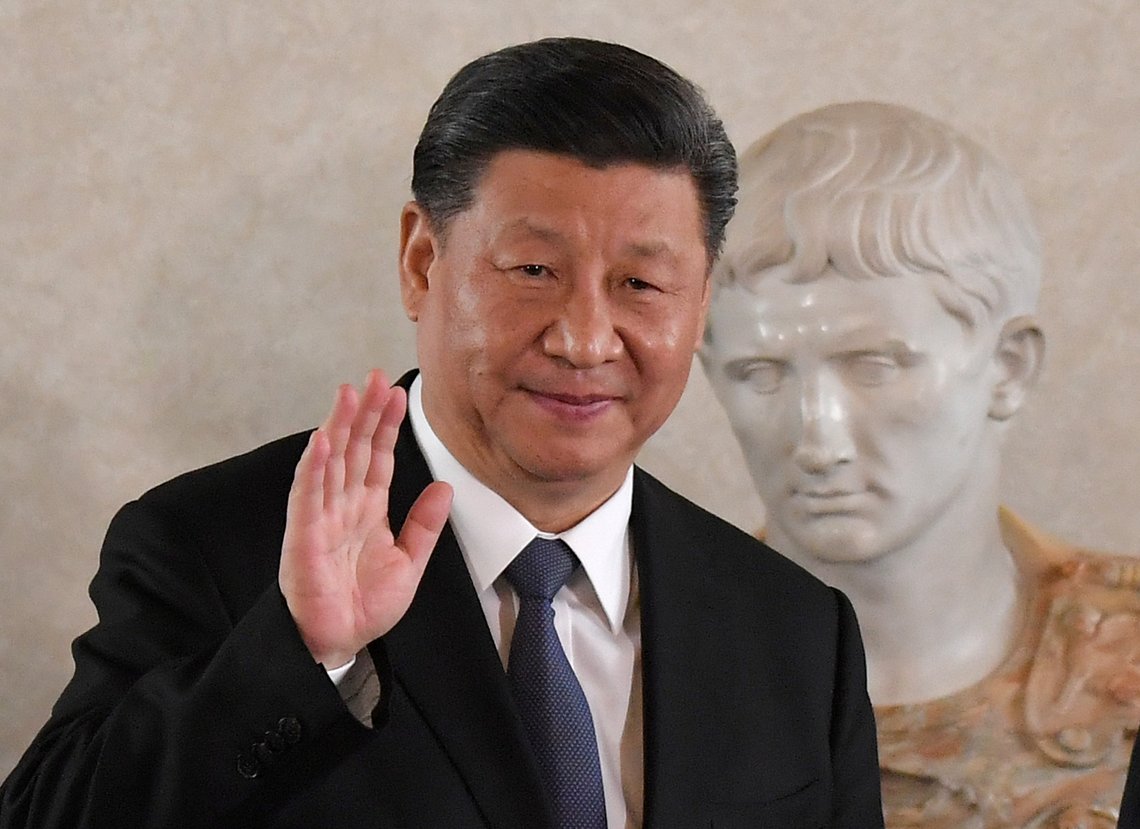Chinese President Xi Jinping waves after addressing a forum of businessmen, at the Quirinal Palace, in Rome, Italy, March 22, 2019. Tiziana Fabi/Pool via REUTERS Chinese President Xi Jinping waves after addressing a forum of businessmen, at the Quirinal Palace, in Rome, Italy, March 22, 2019. Tiziana Fabi/Pool via REUTERS