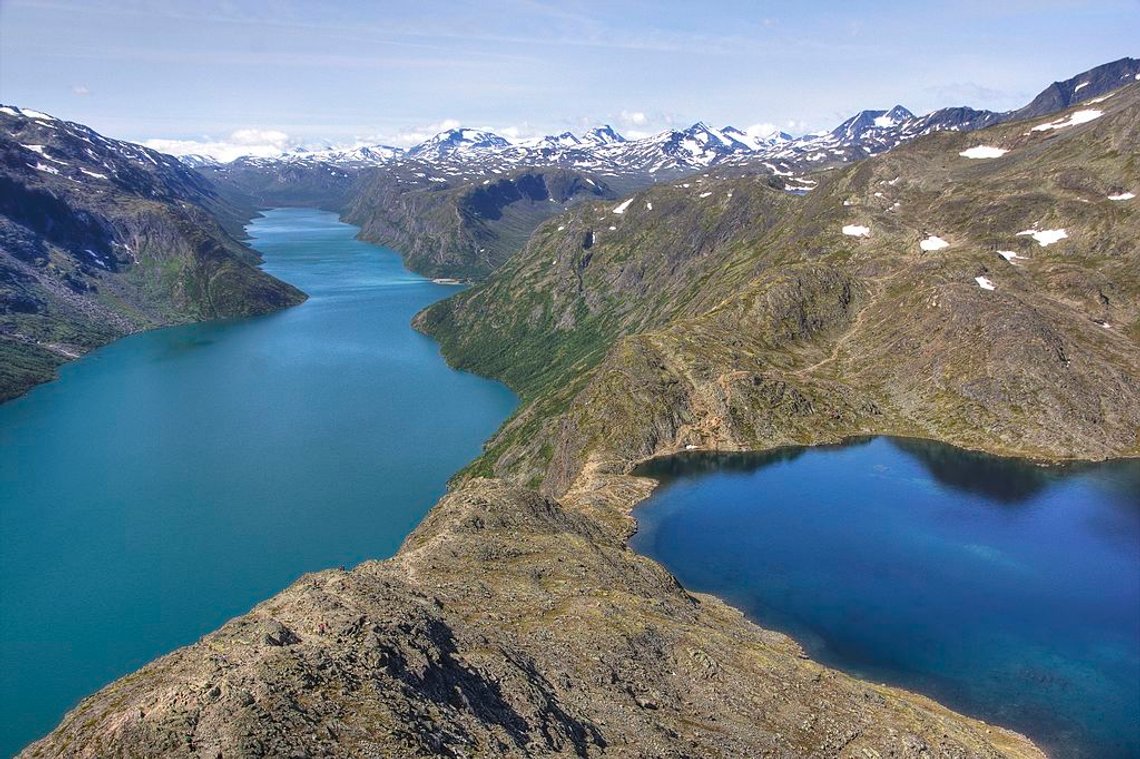Utsikt fra Besseggen. Foto: TomasEE / Wikimedia Commons. Utsikt fra Besseggen. Foto: TomasEE / Wikimedia Commons.