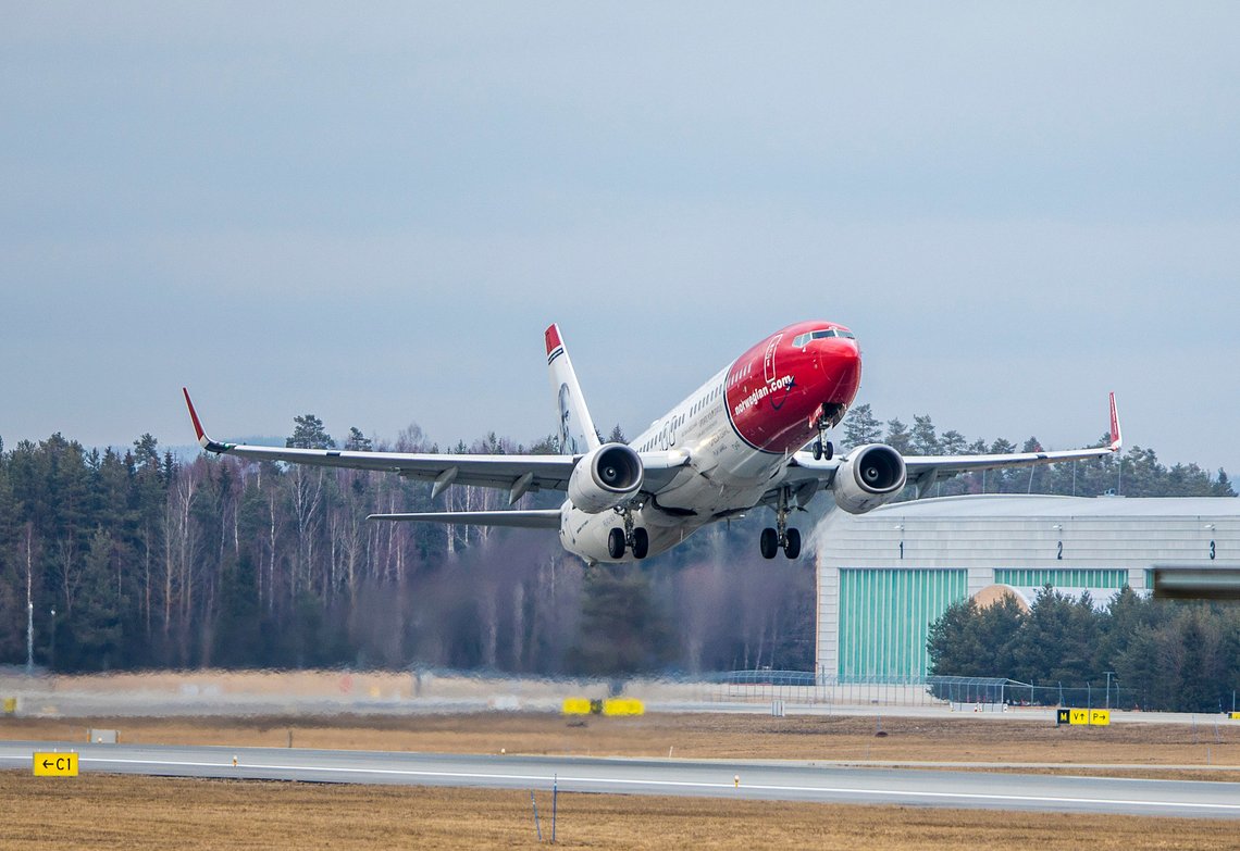 Gardermoen 20200323.
Et fly fra Norwegian tar av fra Oslo Lufthavn Gardermoen.
Emneord: Flyselskap, Norwegian, NAS, fly, flyselskap, flytrafikk, samferdsel, norwegian.com.
Foto: Ole Berg-Rusten / NTB scanpix Gardermoen 20200323.
Et fly fra Norwegian tar av fra Oslo Lufthavn Gardermoen.
Emneord: Flyselskap, Norwegian, NAS, fly, flyselskap, flytrafikk, samferdsel, norwegian.com.
Foto: Ole Berg-Rusten / NTB scanpix