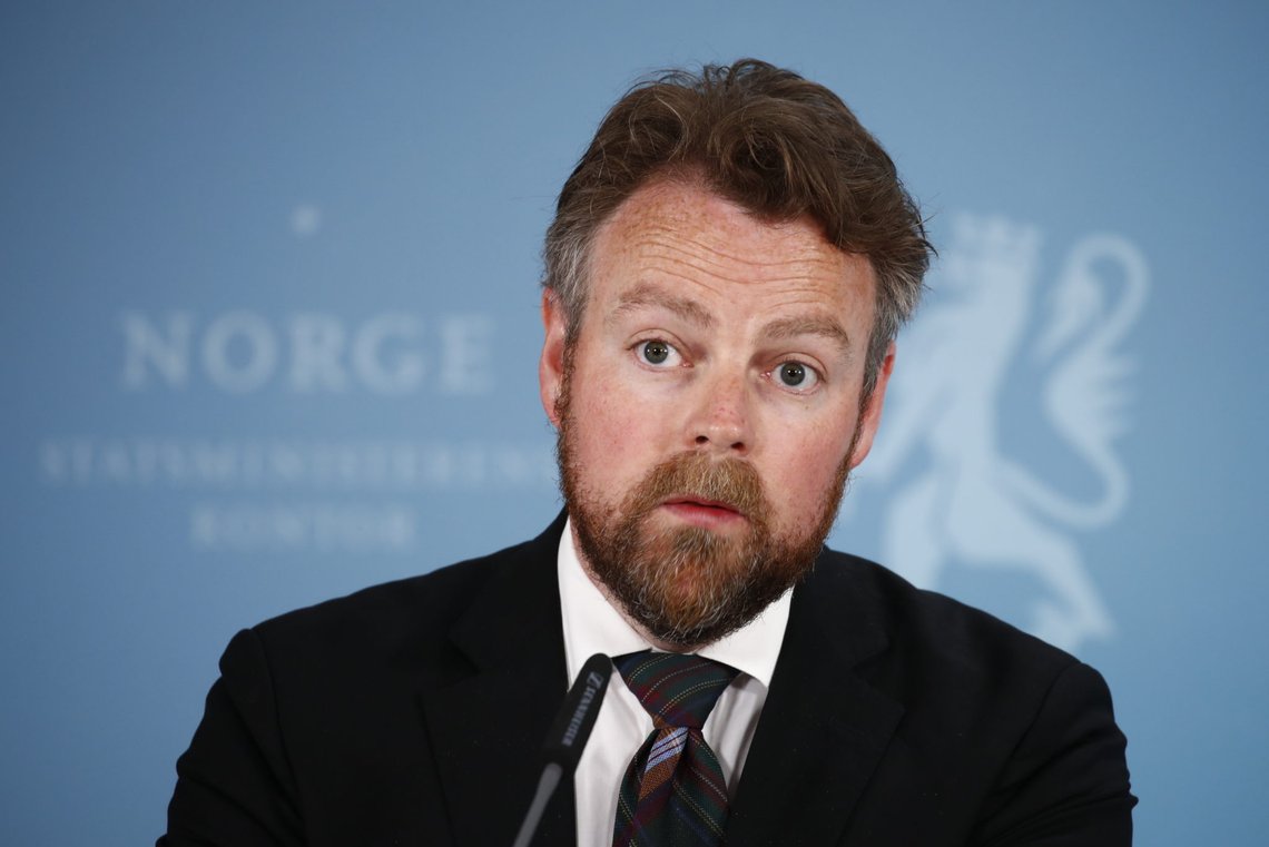 Arbeids- og sosialminister Torbjørn Røe Isaksen på pressekonferanse for å orientere om oppstarten av arbeidet med å evaluere pensjonsreformen.
Foto: Terje Pedersen / NTB scanpix Arbeids- og sosialminister Torbjørn Røe Isaksen på pressekonferanse for å orientere om oppstarten av arbeidet med å evaluere pensjonsreformen.
Foto: Terje Pedersen / NTB scanpix