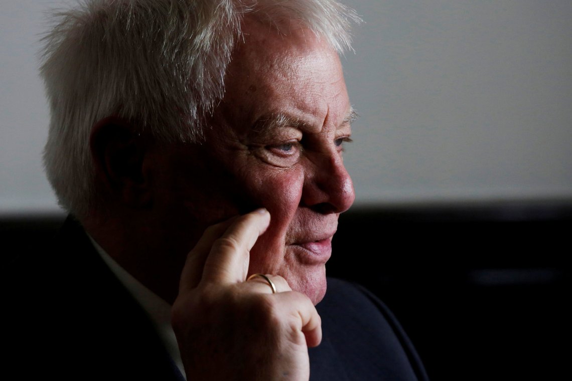 FILE En global allianse av vestlige, liberale demokratier som samarbeider for å forsvare våre verdier er det som trengs for å håndtere et mektigere og mer truende Kina.PHOTO: Former Hong Kong governor Chris Patten in Hong Kong, China November 25, 2016. REUTERS/Bobby Yip/File Photo FILE En global allianse av vestlige, liberale demokratier som samarbeider for å forsvare våre verdier er det som trengs for å håndtere et mektigere og mer truende Kina.PHOTO: Former Hong Kong governor Chris Patten in Hong Kong, China November 25, 2016. REUTERS/Bobby Yip/File Photo