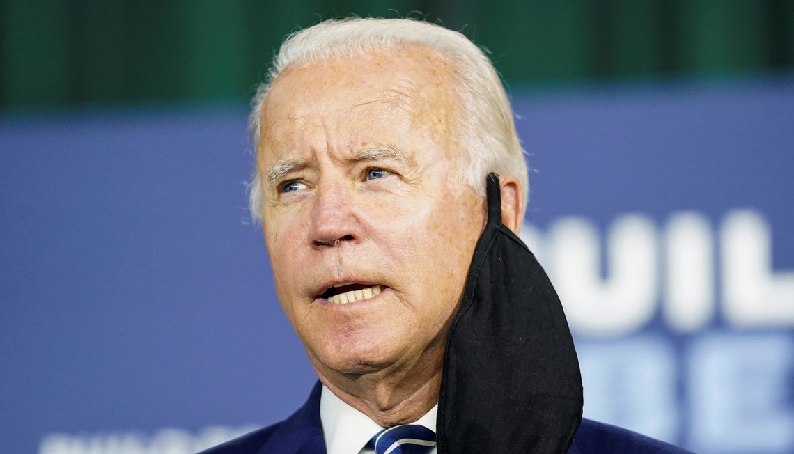Democratic U.S. presidential candidate and former Vice President Joe Biden speaks about his economic recovery plan to revive the coronavirus-battered U.S. economy during a campaign event in New Castle, Delaware, U.S., July 21, 2020. REUTERS/Kevin Lamarque Democratic U.S. presidential candidate and former Vice President Joe Biden speaks about his economic recovery plan to revive the coronavirus-battered U.S. economy during a campaign event in New Castle, Delaware, U.S., July 21, 2020. REUTERS/Kevin Lamarque
