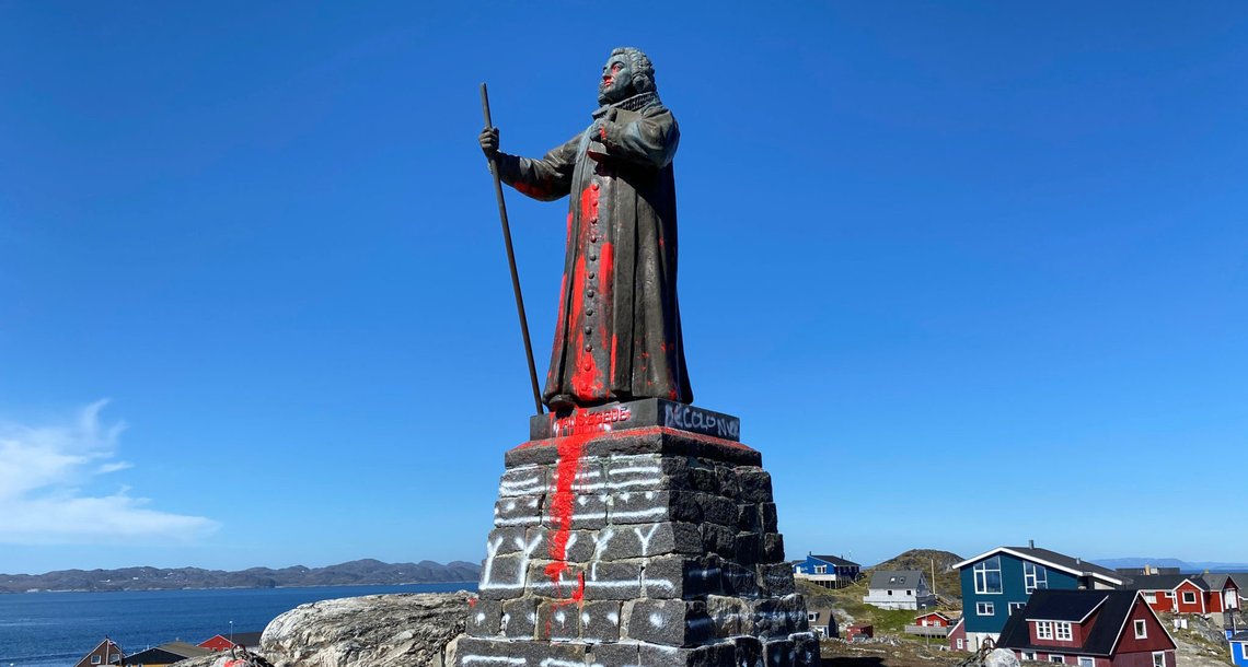 The statue of Hans Egede is seen after being vandalized in Nuuk, Greenland June 21, 2020. Picture taken June 21, 2020. Ritzau Scanpix/via REUTERS ATTENTION EDITORS - THIS IMAGE WAS PROVIDED BY A THIRD PARTY. DENMARK OUT. NO COMMERCIAL OR EDITORIAL SALES IN DENMARK. The statue of Hans Egede is seen after being vandalized in Nuuk, Greenland June 21, 2020. Picture taken June 21, 2020. Ritzau Scanpix/via REUTERS ATTENTION EDITORS - THIS IMAGE WAS PROVIDED BY A THIRD PARTY. DENMARK OUT. NO COMMERCIAL OR EDITORIAL SALES IN DENMARK.