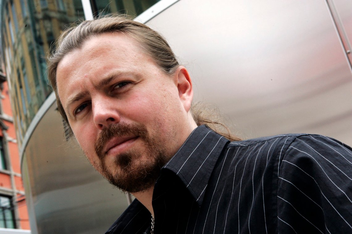 OSLO 20070605:
Forfatteren Bjørn Andreas Bull-Hansen kommer i disse dager med den siste boken i sin trilogi, "Evercity". Portrett.
Foto: Cornelius Poppe / SCANPIX OSLO 20070605:
Forfatteren Bjørn Andreas Bull-Hansen kommer i disse dager med den siste boken i sin trilogi, "Evercity". Portrett.
Foto: Cornelius Poppe / SCANPIX