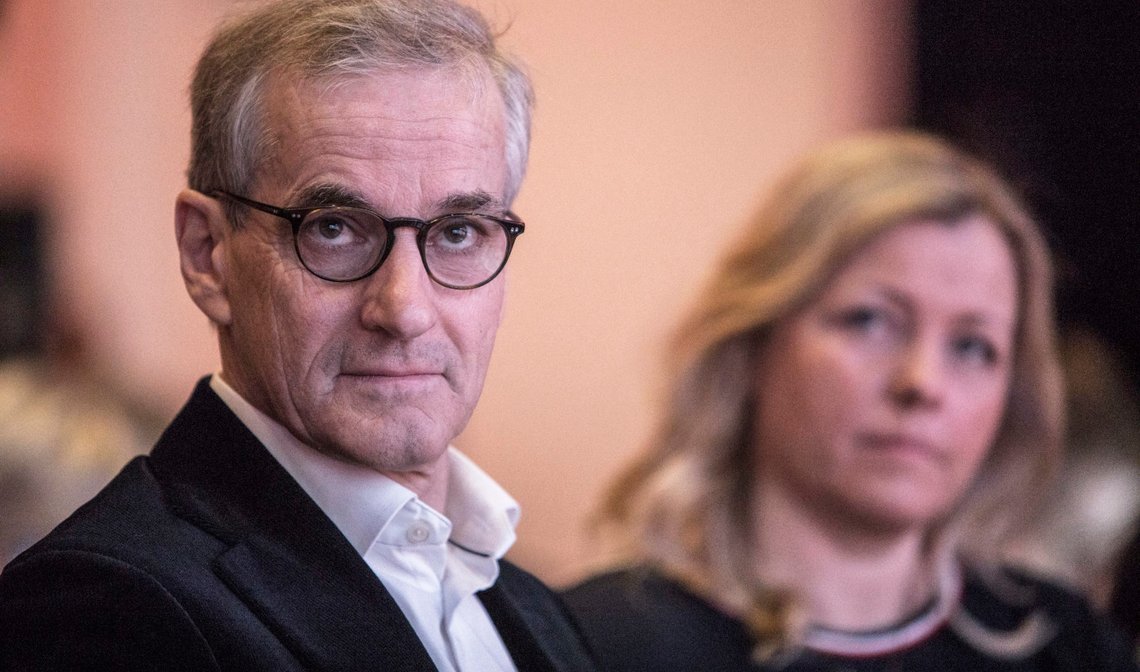 Oslo 20190405.
AP-leder Jonas Gahr Støre og Kjersti Stenseng på Arbeiderpartiets landsmøte fredag.
Foto: Ole Berg-Rusten / NTB Scanpix Oslo 20190405.
AP-leder Jonas Gahr Støre og Kjersti Stenseng på Arbeiderpartiets landsmøte fredag.
Foto: Ole Berg-Rusten / NTB Scanpix