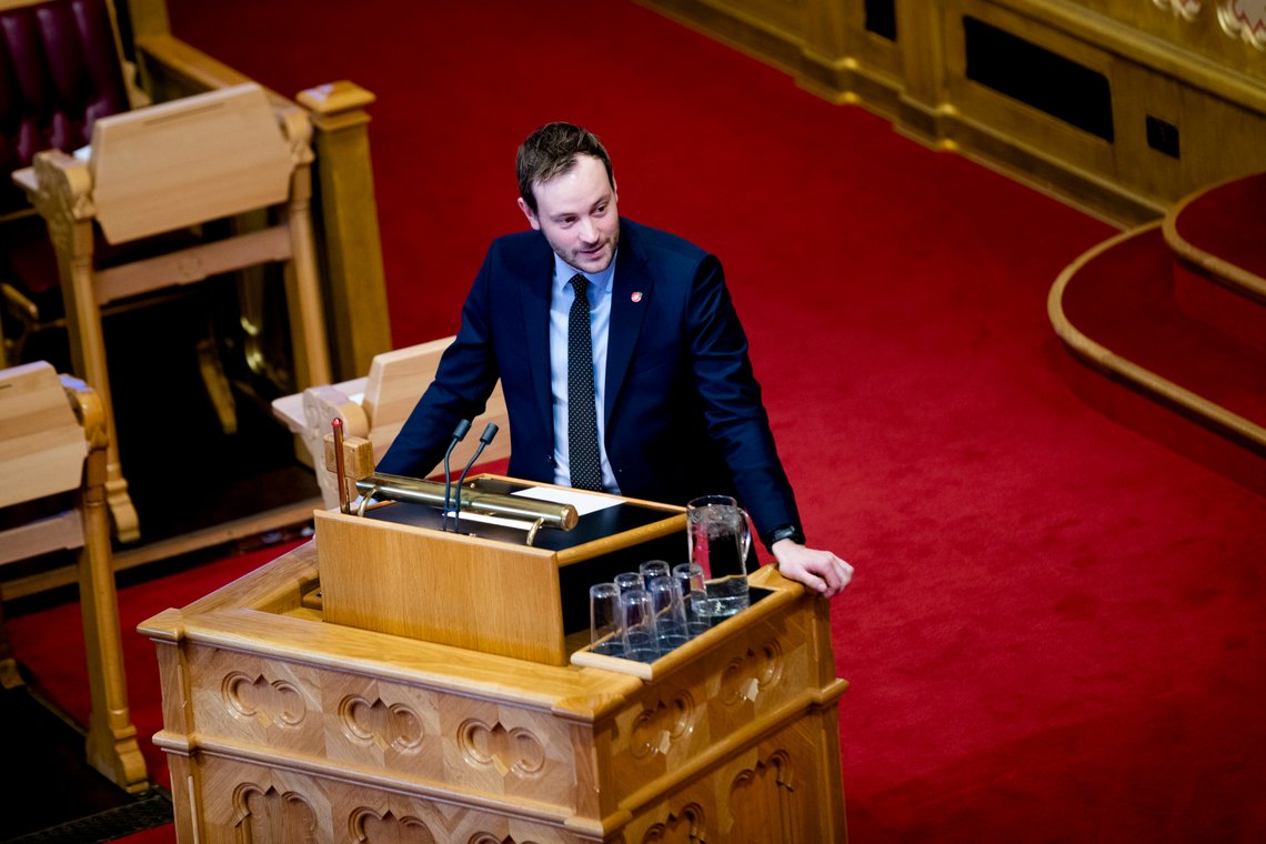 Oslo 20191127.
Sivert Bjørnstad (Frp) under finansdebatten i Stortinget der også mistillitsforslaget fra Rødt mot arbeidsminister Anniken Hauglie (H) blir tatt opp.
Foto: Stian Lysberg Solum / NTB scanpix Oslo 20191127.
Sivert Bjørnstad (Frp) under finansdebatten i Stortinget der også mistillitsforslaget fra Rødt mot arbeidsminister Anniken Hauglie (H) blir tatt opp.
Foto: Stian Lysberg Solum / NTB scanpix