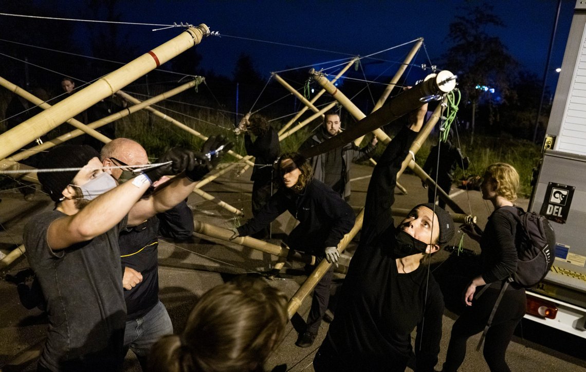 Extinction Rebellion activists block the entrance to Newsprinters facility in Broxbourne, Hertfordshire, Britain September 4, 2020. Picture taken September 4, 2020. Extinction Rebellion UK/Handout via REUTERS ATTENTION EDITORS - THIS IMAGE HAS BEEN SUPPLIED BY A THIRD PARTY. NO RESALES. NO ARCHIVES. MANDATORY CREDIT Extinction Rebellion activists block the entrance to Newsprinters facility in Broxbourne, Hertfordshire, Britain September 4, 2020. Picture taken September 4, 2020. Extinction Rebellion UK/Handout via REUTERS ATTENTION EDITORS - THIS IMAGE HAS BEEN SUPPLIED BY A THIRD PARTY. NO RESALES. NO ARCHIVES. MANDATORY CREDIT