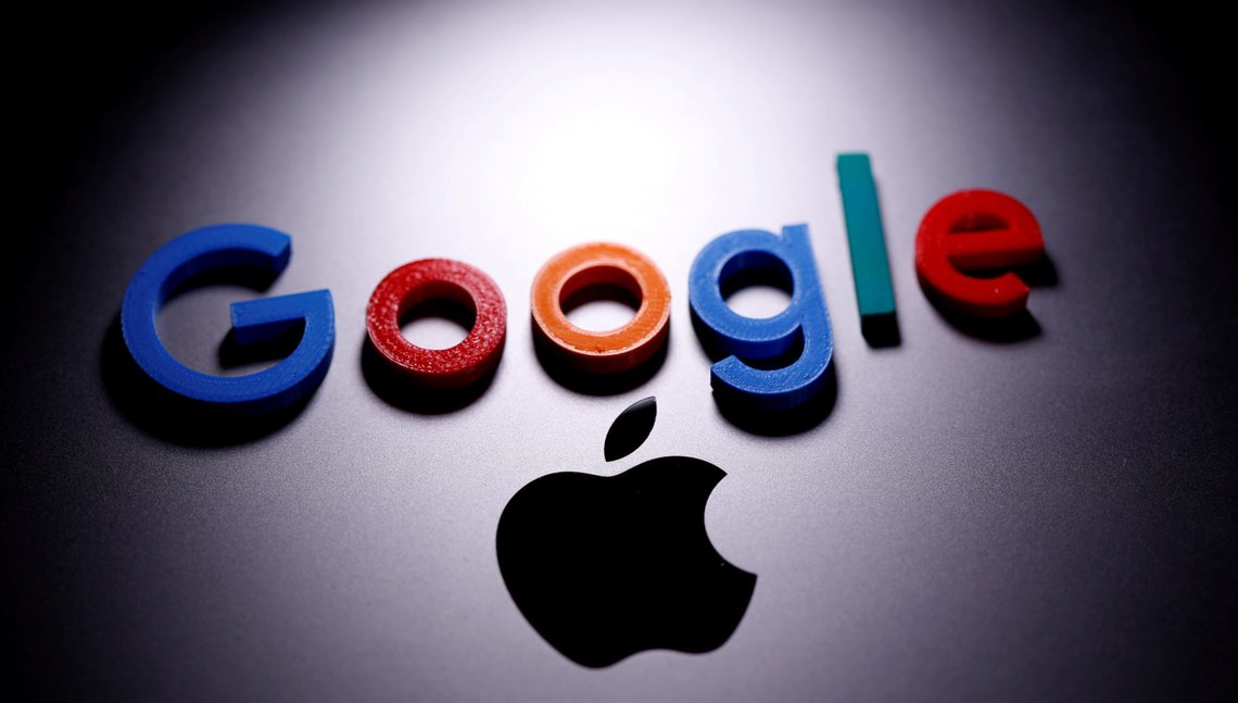 FILE PHOTO: A 3D printed Google logo is placed on the Apple Macbook in this illustration taken April 12, 2020. REUTERS/Dado Ruvic/File Photo FILE PHOTO: A 3D printed Google logo is placed on the Apple Macbook in this illustration taken April 12, 2020. REUTERS/Dado Ruvic/File Photo