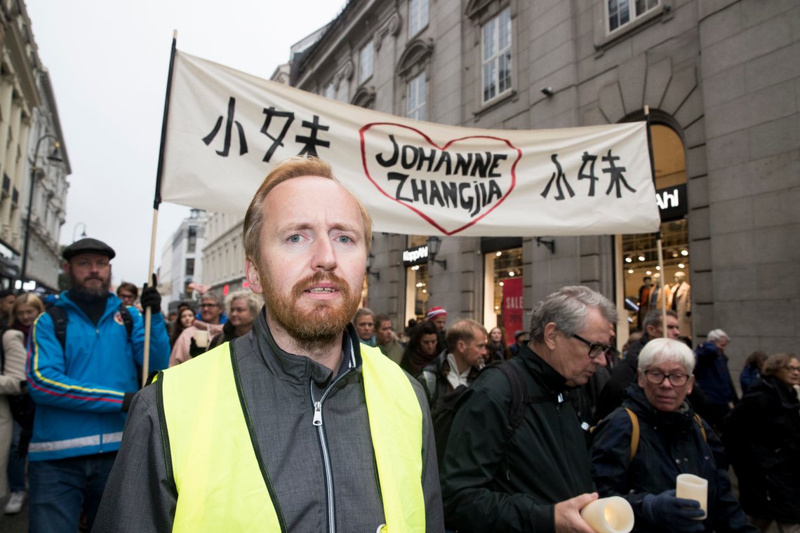 Oslo 20191009.
Rune Berglund Steen, leder i Antirasistisk Senter er med på lysmarkering i forbindelse med drapet på Johanne Zhangjia Ihle-Hansen og alle andre som har blitt drept i forbindelse med rasisme..
Foto: Terje Pedersen / NTB scanpix Oslo 20191009.
Rune Berglund Steen, leder i Antirasistisk Senter er med på lysmarkering i forbindelse med drapet på Johanne Zhangjia Ihle-Hansen og alle andre som har blitt drept i forbindelse med rasisme..
Foto: Terje Pedersen / NTB scanpix
