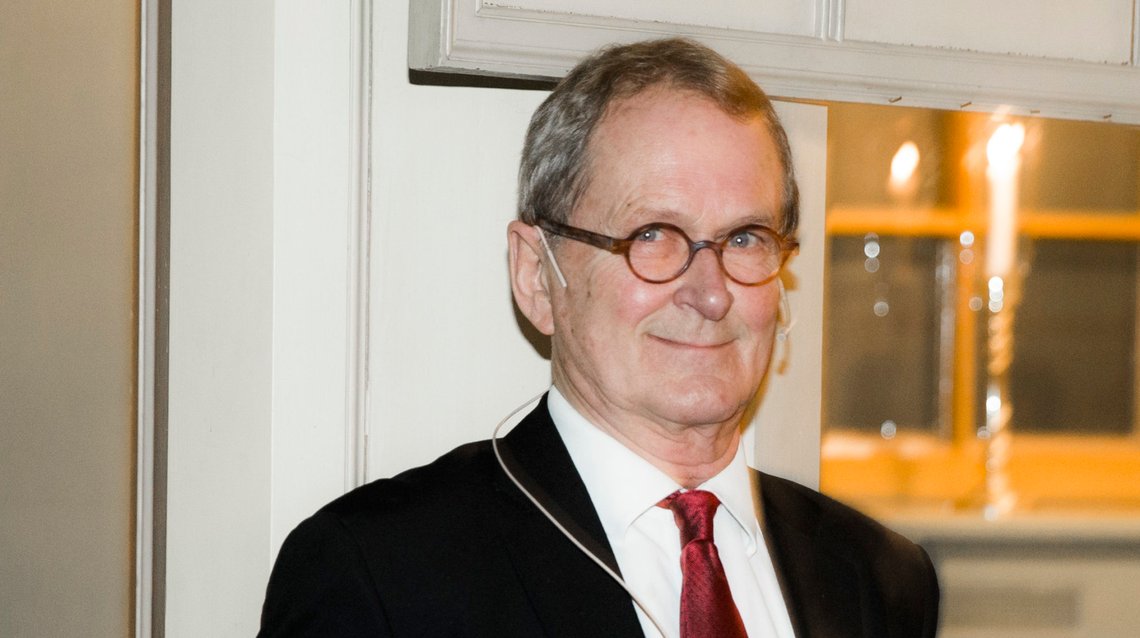 OSLO 20160209.
Thomas Thiis-Evensen holder foredrag om slottsarkitektur i Slottskapellet, der dronnig Sonja var til stede blandt publikum.
Foredragene inngår i feiringen av kongeparets 25-årsjubileum.
Foto: Berit Roald / NTB scanpix OSLO 20160209.
Thomas Thiis-Evensen holder foredrag om slottsarkitektur i Slottskapellet, der dronnig Sonja var til stede blandt publikum.
Foredragene inngår i feiringen av kongeparets 25-årsjubileum.
Foto: Berit Roald / NTB scanpix