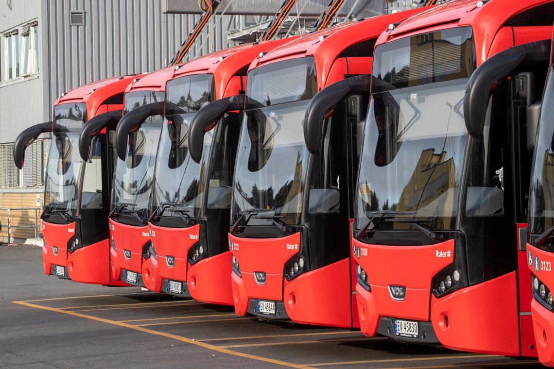 Oslo 20200920.
3800 bussjåfører er tatt ut i streik og store deler av Oslo og Viken er rammet. Bussene står som her på Ulven i Oslo
Foto: Terje Pedersen / NTB Oslo 20200920.
3800 bussjåfører er tatt ut i streik og store deler av Oslo og Viken er rammet. Bussene står som her på Ulven i Oslo
Foto: Terje Pedersen / NTB