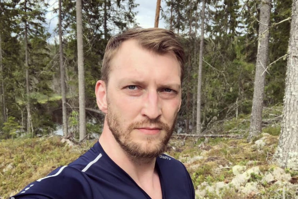 Ivar Arpi var tidligere lederskribent i Svenska Dagbladet. Han var også redaktør i Bulletin en stund. Nå anklages han for å skape grobunn for massemord. Skjermdump fra Facebook. Ivar Arpi var tidligere lederskribent i Svenska Dagbladet. Han var også redaktør i Bulletin en stund. Nå anklages han for å skape grobunn for massemord. Skjermdump fra Facebook.