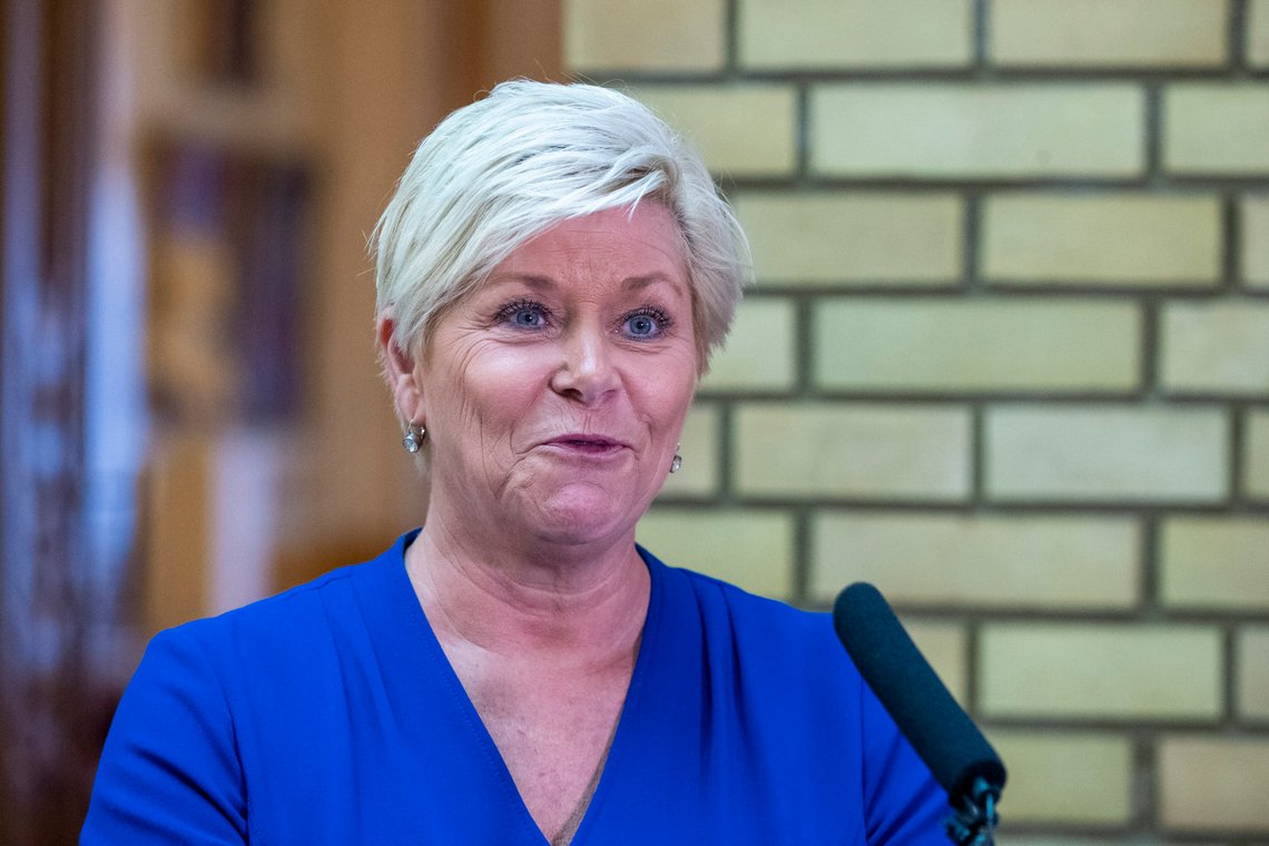 Oslo 20201007.
Siv Jensen og (FrP) før finansminister Jan Tore Sanner legger fram statsbudsjettet for 2021 i stortinget.
Foto: Terje Pedersen / NTB Oslo 20201007.
Siv Jensen og (FrP) før finansminister Jan Tore Sanner legger fram statsbudsjettet for 2021 i stortinget.
Foto: Terje Pedersen / NTB