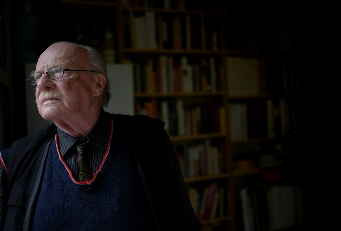 GÖTEBORG, SVERIGE 20190424.
Forfatteren Jan Myrdal fotografert i sitt hjem i Varberg. Den nye boken "Ett andra anstånd" er en granskning av forfattarens liv etter at han overlevde blodforgiftning.
Foto: Björn Larsson Rosvall/TT / NTB GÖTEBORG, SVERIGE 20190424.
Forfatteren Jan Myrdal fotografert i sitt hjem i Varberg. Den nye boken "Ett andra anstånd" er en granskning av forfattarens liv etter at han overlevde blodforgiftning.
Foto: Björn Larsson Rosvall/TT / NTB