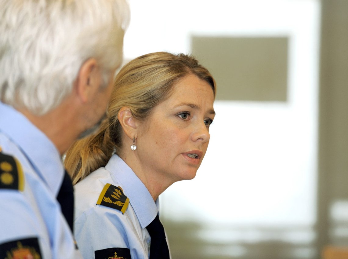 Trondheim 20111007. En norsk forretningsmann som skal ha blitt kidnappet i Litauen er satt fri etter en politiraid i en leilighet i Vilnius, og har arrestert tre fra Litauen og en nordmann. Politioverbetjent Geir Olav Granbo (tv) og politiadvokat Bente Bøklepp under pressekonferanse fredag i Trondheim.
Foto: Ned Alley / Scanpix Trondheim 20111007. En norsk forretningsmann som skal ha blitt kidnappet i Litauen er satt fri etter en politiraid i en leilighet i Vilnius, og har arrestert tre fra Litauen og en nordmann. Politioverbetjent Geir Olav Granbo (tv) og politiadvokat Bente Bøklepp under pressekonferanse fredag i Trondheim.
Foto: Ned Alley / Scanpix