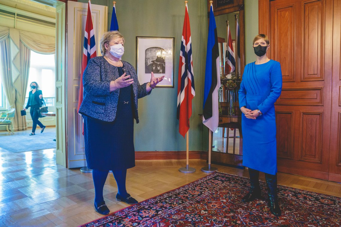 Oslo 20201120.
Statsminister Erna Solberg og Estlands president Kersti Kaljulaid etter samtalene i regjeringens representasjonsanlegg.
Foto: Stian Lysberg Solum / NTB Oslo 20201120.
Statsminister Erna Solberg og Estlands president Kersti Kaljulaid etter samtalene i regjeringens representasjonsanlegg.
Foto: Stian Lysberg Solum / NTB