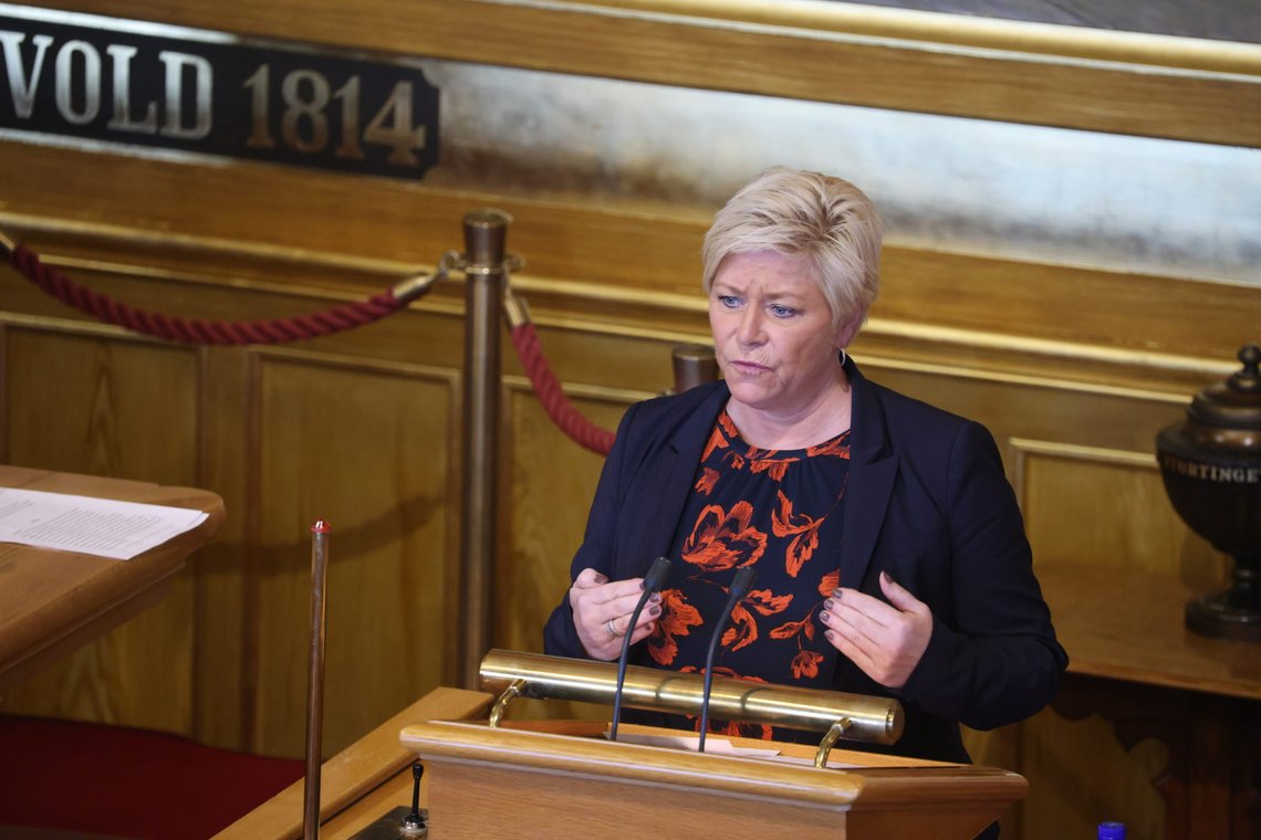 Oslo 20201105.
Siv Jensen (FrP) på talerstolen under statsminister Erna Solbergs redegjørelse for Stortinget om regjeringens håndteringen av koronapandemien.
Foto: Ørn E. Borgen / NTB Oslo 20201105.
Siv Jensen (FrP) på talerstolen under statsminister Erna Solbergs redegjørelse for Stortinget om regjeringens håndteringen av koronapandemien.
Foto: Ørn E. Borgen / NTB