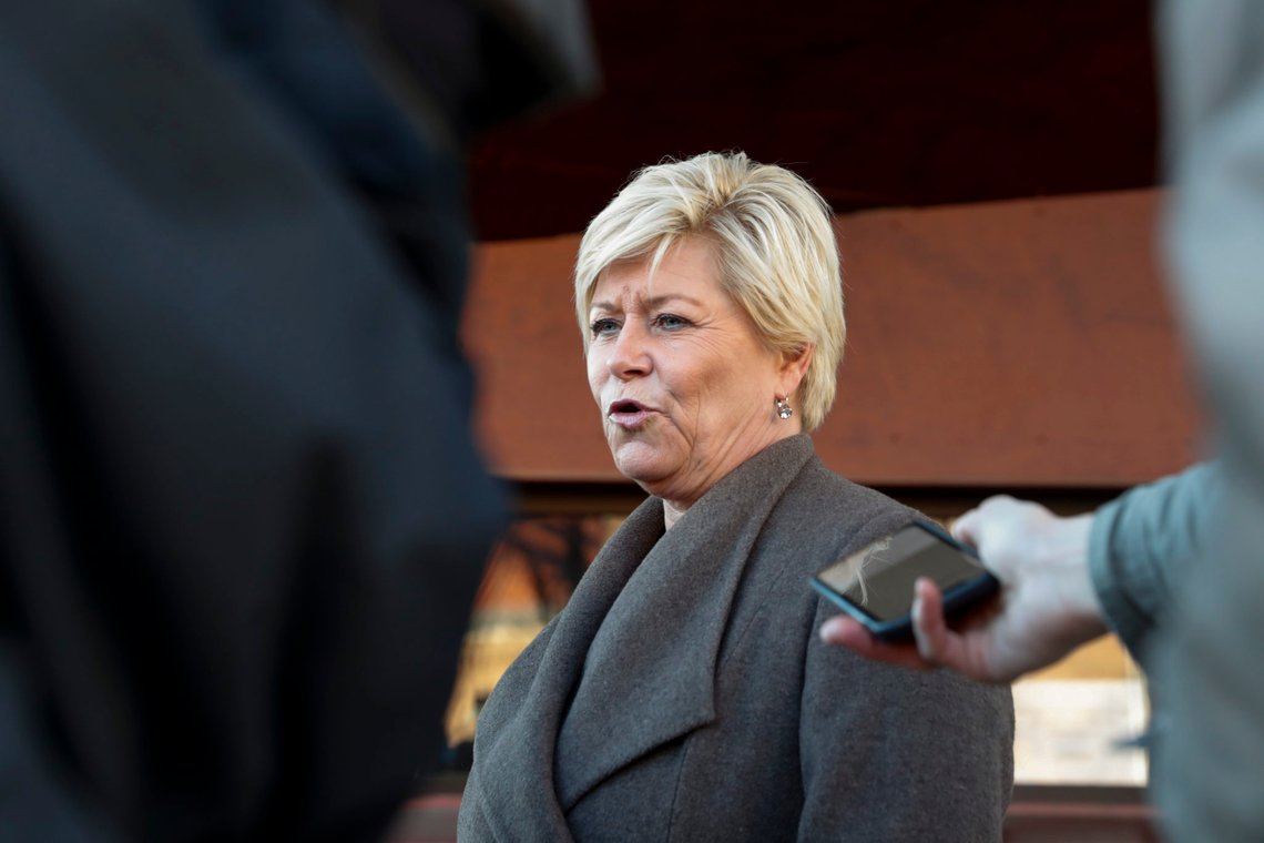 Oslo 20201126.
FrP-leder Siv Jensen under budsjettforhandlinger med regjeringspartiene på Statsministerens kontor.
Foto: Terje Bendiksby / NTB Oslo 20201126.
FrP-leder Siv Jensen under budsjettforhandlinger med regjeringspartiene på Statsministerens kontor.
Foto: Terje Bendiksby / NTB