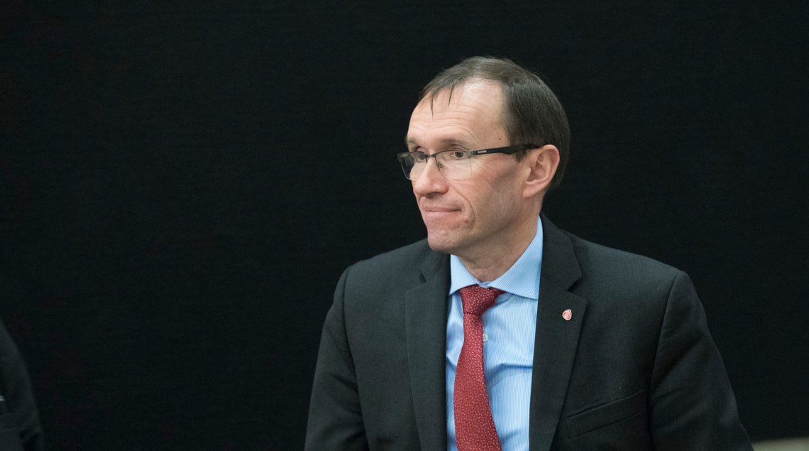 Oslo 20190128.
Tidligere forsvarsministrer Espen Barth Eide under mandagens åpen høring i Stortingets kontroll--og konstitusjonskomité om NH90 helikopteret,.
Foto: Terje Bendiksby / NTB Oslo 20190128.
Tidligere forsvarsministrer Espen Barth Eide under mandagens åpen høring i Stortingets kontroll--og konstitusjonskomité om NH90 helikopteret,.
Foto: Terje Bendiksby / NTB