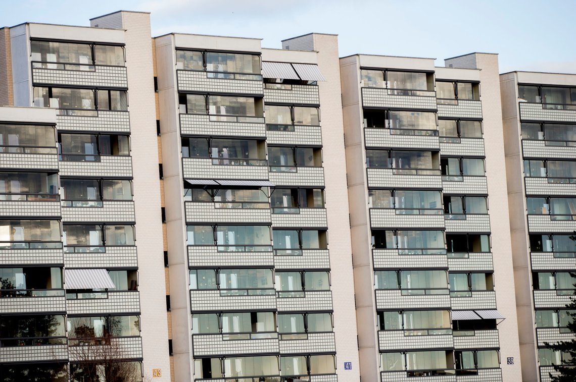 Oslo 20150413.
Illustrasjonsbilder av boliger på Romsås. Eksteriør. Høyblokker.
Foto: Vegard Wivestad Grøtt / NTB Oslo 20150413.
Illustrasjonsbilder av boliger på Romsås. Eksteriør. Høyblokker.
Foto: Vegard Wivestad Grøtt / NTB