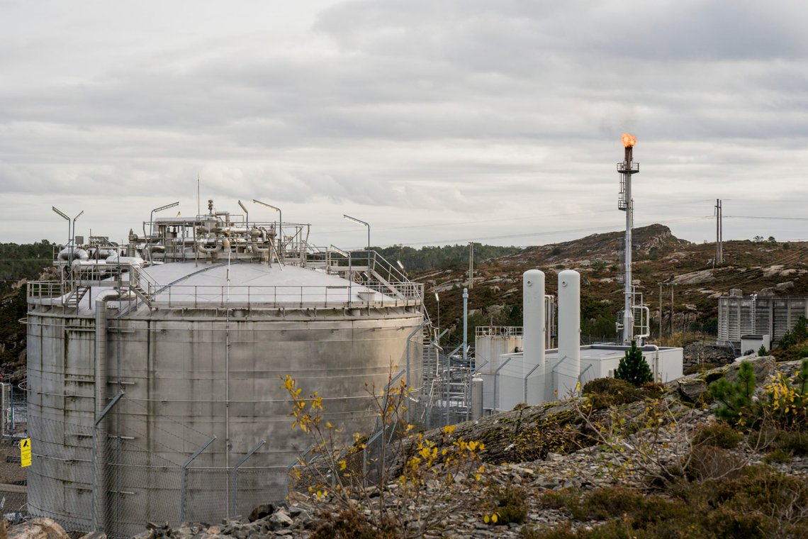 Alvøyna 20201023.
Equinor Stureterminalen er en olje- og gassterminal og viktig utskipningshavn for råolje og LPG på øya Alvøyna i Øygarden kommune i Vestland
Foto: Bjørnar Morønning / NTB Alvøyna 20201023.
Equinor Stureterminalen er en olje- og gassterminal og viktig utskipningshavn for råolje og LPG på øya Alvøyna i Øygarden kommune i Vestland
Foto: Bjørnar Morønning / NTB