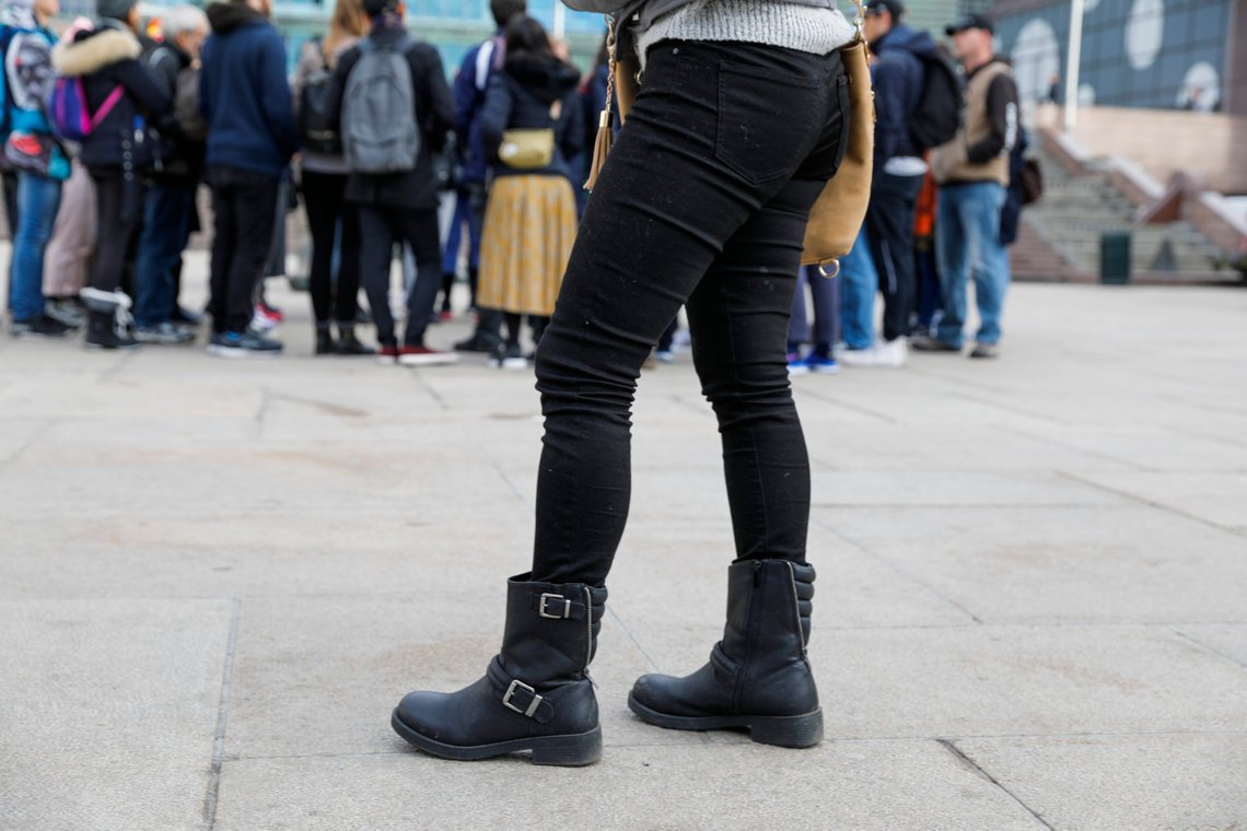 Oslo 20181001.
Illustrasjonsbilde av jente som står alene i skolegården. Modellklarert. Foto: Wilma Nora Dorthellinger Nygaard / NTB Oslo 20181001.
Illustrasjonsbilde av jente som står alene i skolegården. Modellklarert. Foto: Wilma Nora Dorthellinger Nygaard / NTB