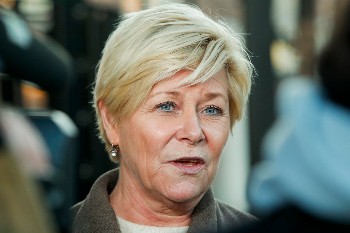 Oslo 20201127.
FrP-leder Siv Jensen etter budsjettforhandlinger med regjeringspartiene på Statsministerens kontor.
Foto: Terje Bendiksby / NTB Oslo 20201127.
FrP-leder Siv Jensen etter budsjettforhandlinger med regjeringspartiene på Statsministerens kontor.
Foto: Terje Bendiksby / NTB