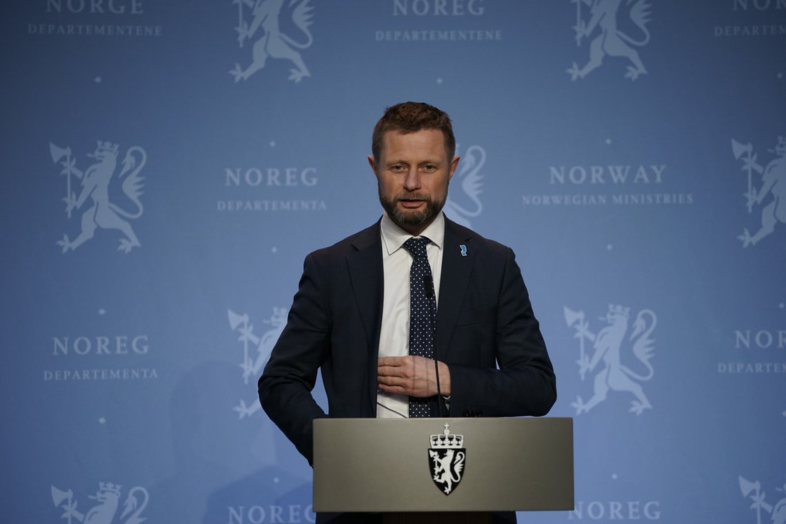 Oslo 20210126.
Pressekonferanse om koronasituasjonen med helseminister Bent Høie, kunnskapsminister Guri Melby, helsedirektør Bjørn Guldvog og direktør i Folkehelseinstituttet Camilla Stoltenberg i Marmorhallen i Oslo.
Foto: Stian Lysberg Solum / NTB Oslo 20210126.
Pressekonferanse om koronasituasjonen med helseminister Bent Høie, kunnskapsminister Guri Melby, helsedirektør Bjørn Guldvog og direktør i Folkehelseinstituttet Camilla Stoltenberg i Marmorhallen i Oslo.
Foto: Stian Lysberg Solum / NTB