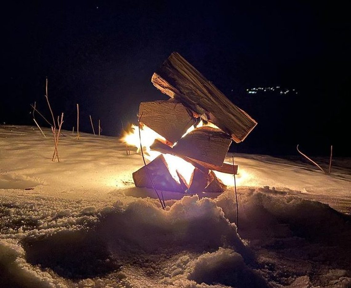 Flere hundre bål ble tent under en aksjon mot det store antallet ulv i Norge tirsdag 19. januar. Foto: Instagram Flere hundre bål ble tent under en aksjon mot det store antallet ulv i Norge tirsdag 19. januar. Foto: Instagram