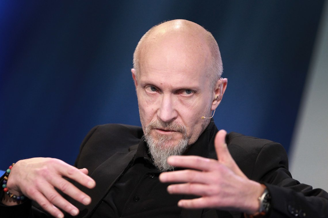 Norwegian author Lars Saabye Christensen is pictured at the Frankfurt book fair 2019 in Frankfurt am Main, Germany, on October 19, 2019. (Photo by Daniel ROLAND / AFP) Norwegian author Lars Saabye Christensen is pictured at the Frankfurt book fair 2019 in Frankfurt am Main, Germany, on October 19, 2019. (Photo by Daniel ROLAND / AFP)