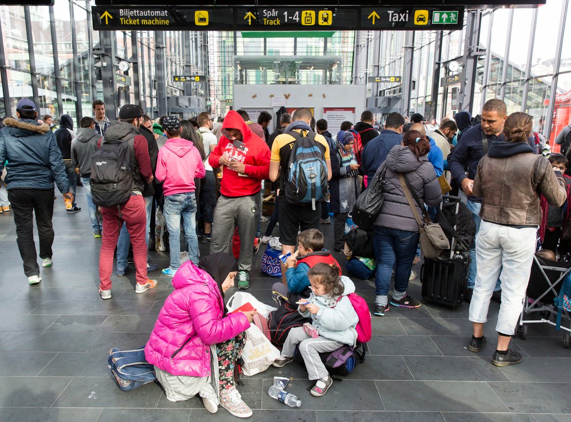 MALMÖ, SVERIGE 20150910.
Flyktingar på Malmö centralstation på torsdagsförmiddagen.
Foto: OLA TORKELSSON / TT / NTB MALMÖ, SVERIGE 20150910.
Flyktingar på Malmö centralstation på torsdagsförmiddagen.
Foto: OLA TORKELSSON / TT / NTB