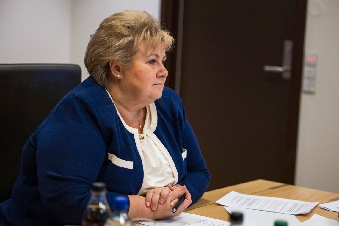 Oslo 20210211.
Statsminister Erna Solberg (H) i digitalt møte med russepresidenter fra hele landet om korona, russetid og skolesituasjonen denne våren.
Foto: Jil Yngland / NTB Oslo 20210211.
Statsminister Erna Solberg (H) i digitalt møte med russepresidenter fra hele landet om korona, russetid og skolesituasjonen denne våren.
Foto: Jil Yngland / NTB