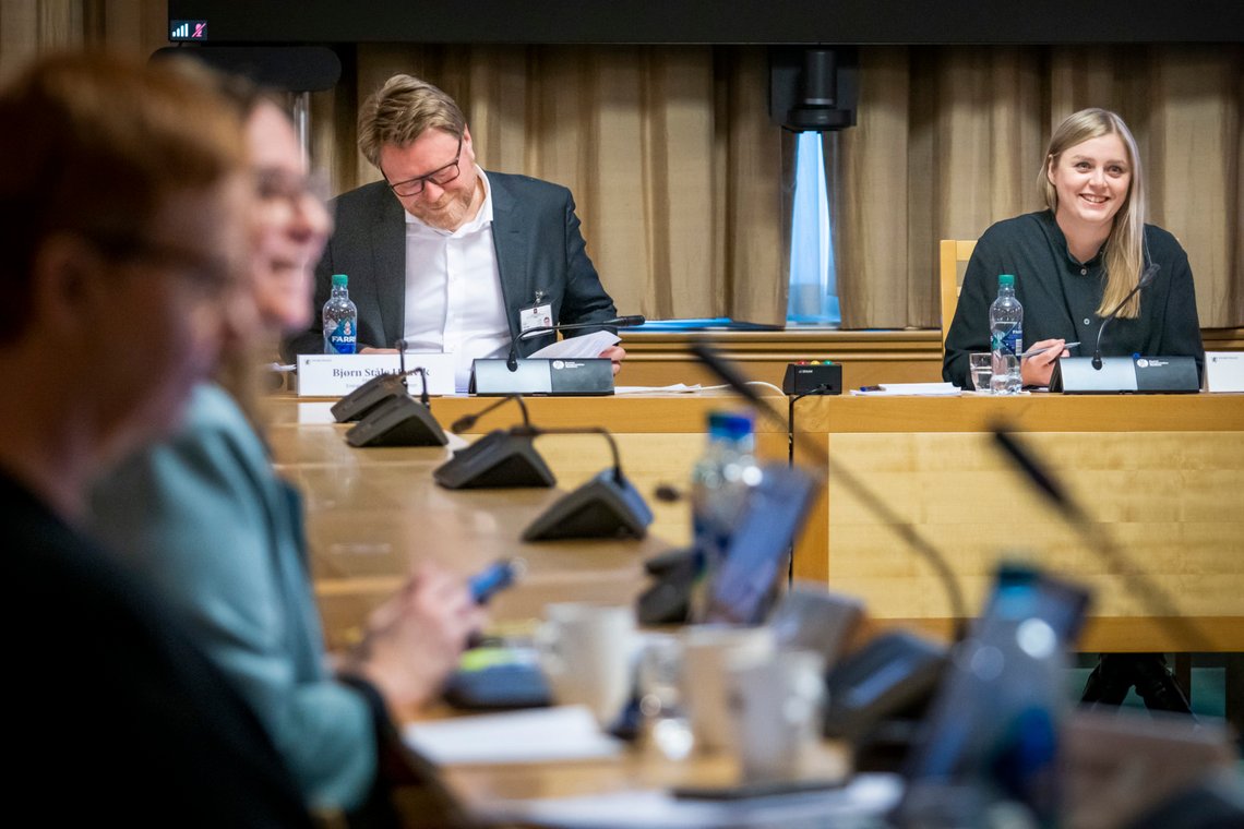 Oslo 20210226.
Olje- og energiminister Tina Bru og ekspedisjonssjef Bjørn Ståle Haavik under åpen høring i Stortingets kontroll- og konstitusjonskomité om Equinours omstridte engasjement i Angola.
Foto: Heiko Junge / NTB Oslo 20210226.
Olje- og energiminister Tina Bru og ekspedisjonssjef Bjørn Ståle Haavik under åpen høring i Stortingets kontroll- og konstitusjonskomité om Equinours omstridte engasjement i Angola.
Foto: Heiko Junge / NTB