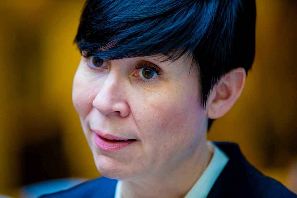Oslo 20200115.
Utenriksminister Ine Eriksen Søreide (H) etter redgjørelsen for Stortinget om situasjonen i Midtøsten.
Foto: Stian Lysberg Solum / NTB Oslo 20200115.
Utenriksminister Ine Eriksen Søreide (H) etter redgjørelsen for Stortinget om situasjonen i Midtøsten.
Foto: Stian Lysberg Solum / NTB