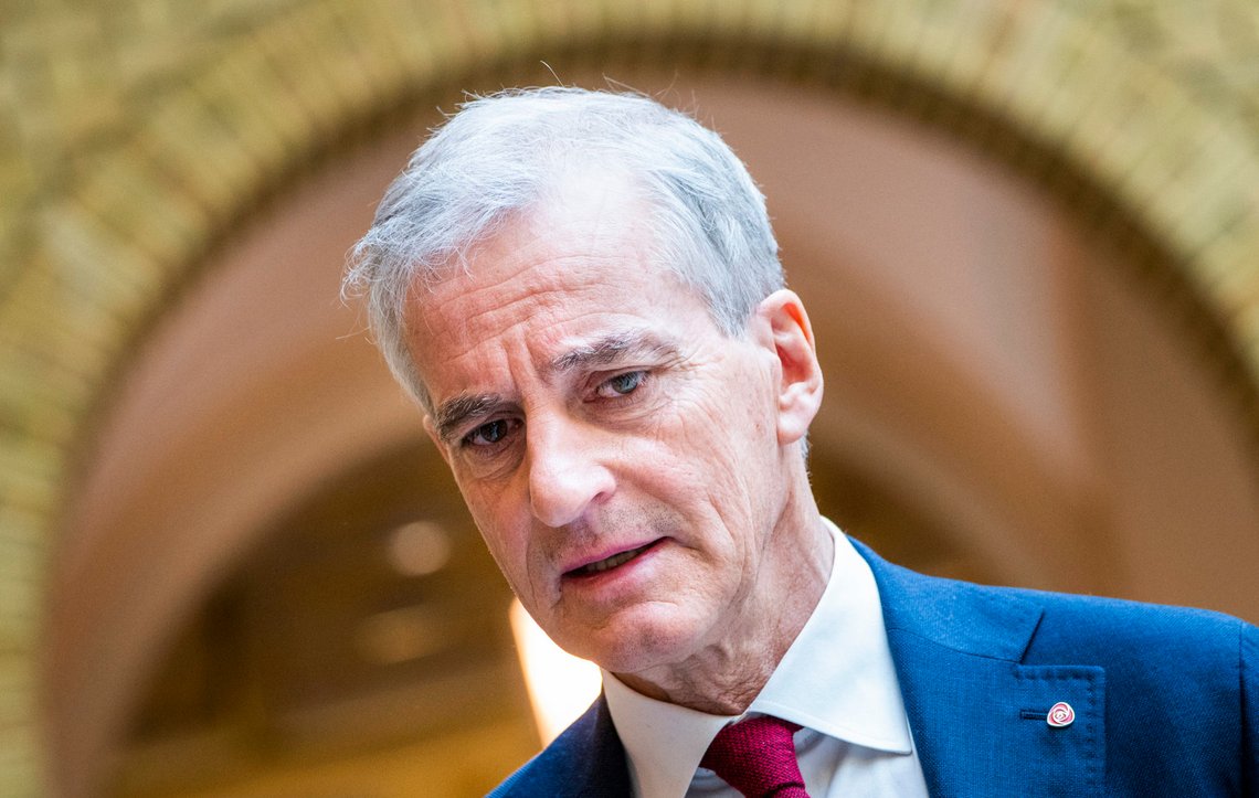 Oslo 20210309.
Jonas Gahr Støre (Ap) i vandrehallen etter statsministerens redegjørelse om koronasituasjonen i Stortinget tirsdag.
Foto: Håkon Mosvold Larsen / NTB Oslo 20210309.
Jonas Gahr Støre (Ap) i vandrehallen etter statsministerens redegjørelse om koronasituasjonen i Stortinget tirsdag.
Foto: Håkon Mosvold Larsen / NTB