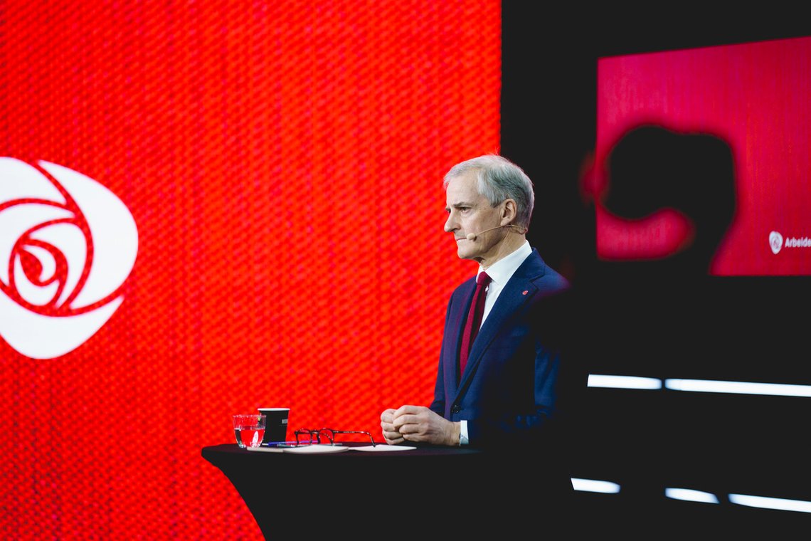 Oslo 20210209.
Partileder i AP, Jonas Gahr Støre, svarer på spørsmål fra pressen etter talen til landsstyremøte i Arbeiderpartiet.
Foto: Stian Lysberg Solum / NTB Oslo 20210209.
Partileder i AP, Jonas Gahr Støre, svarer på spørsmål fra pressen etter talen til landsstyremøte i Arbeiderpartiet.
Foto: Stian Lysberg Solum / NTB