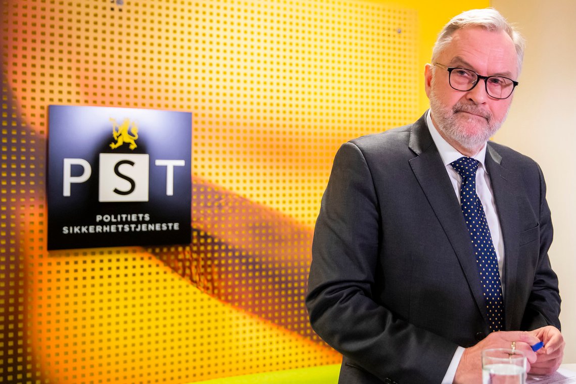 Oslo 20200118.
PST-sjef Hans Sverre Sjøvold informerer om arrestasjonen av den terrorsiktede kvinnen som kom til Norge natt til lørdag.
Foto: Håkon Mosvold Larsen / NTB Oslo 20200118.
PST-sjef Hans Sverre Sjøvold informerer om arrestasjonen av den terrorsiktede kvinnen som kom til Norge natt til lørdag.
Foto: Håkon Mosvold Larsen / NTB