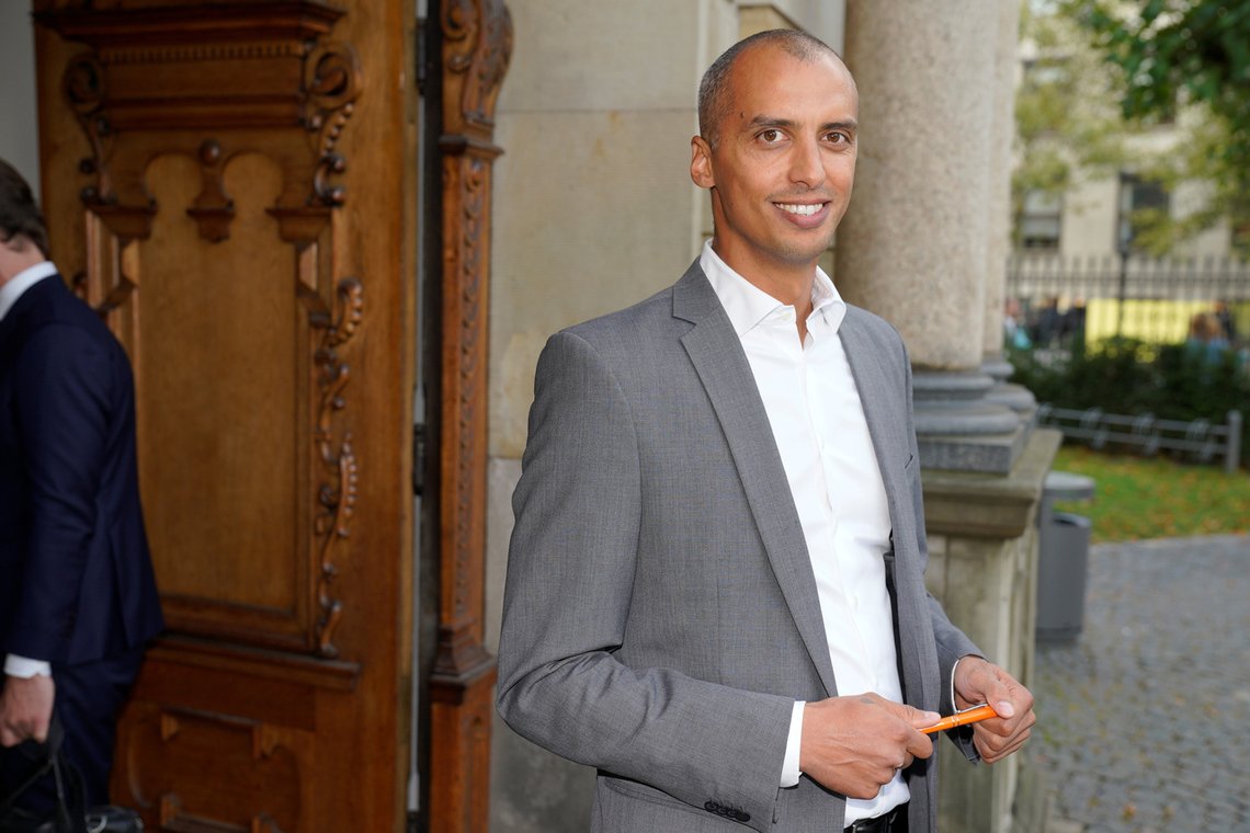 Danmarks invandrings- och integrasjonsminister Mattias Tesfaye (S) vil også være Danmarks utvandringsminister. Han sier i et intervju med SVT at EUs asylsystem har brutt sammen. Foto Ritzau/ NTB Scanpix/ Martin Sylvest/REUTERS Danmarks invandrings- och integrasjonsminister Mattias Tesfaye (S) vil også være Danmarks utvandringsminister. Han sier i et intervju med SVT at EUs asylsystem har brutt sammen. Foto Ritzau/ NTB Scanpix/ Martin Sylvest/REUTERS