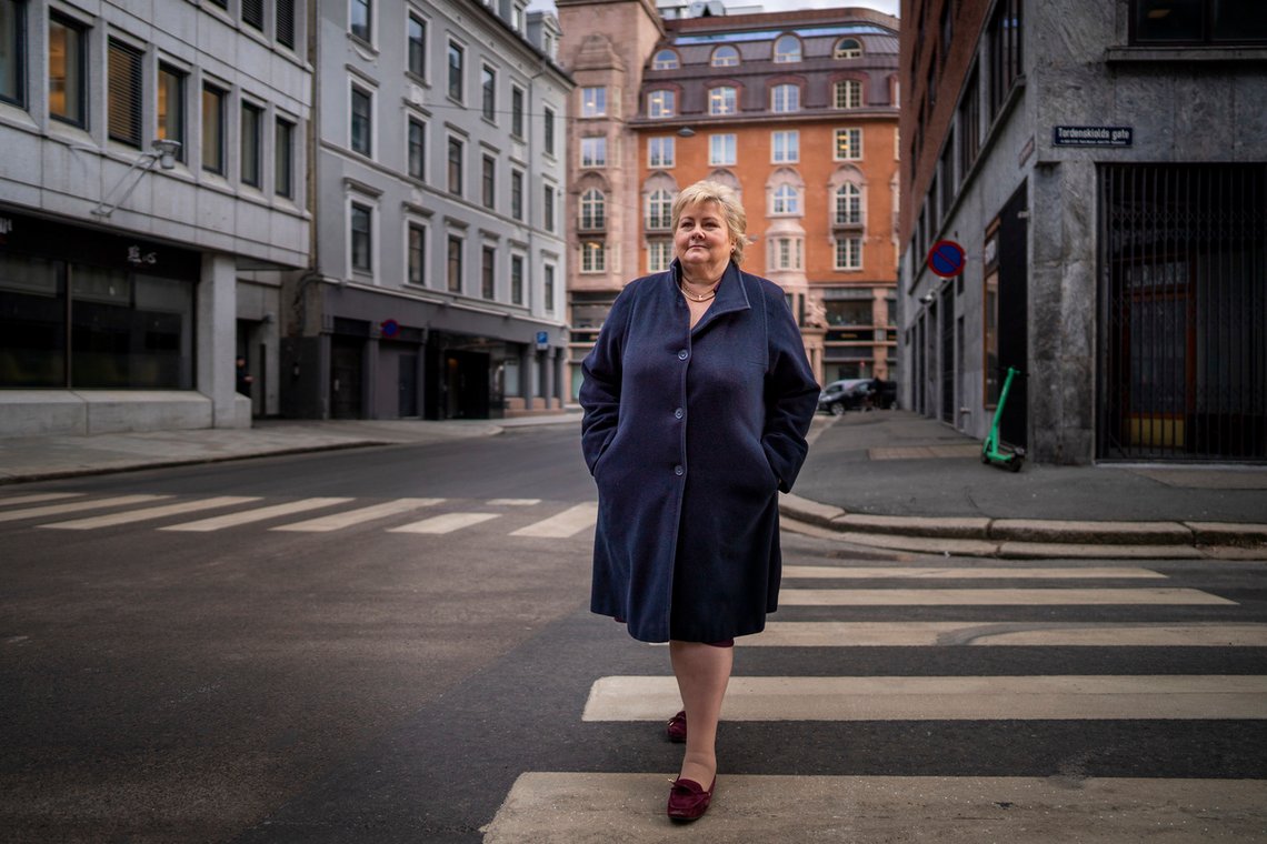 Oslo 20210309.
Ett år med nedstengninger ligger bak oss. Og igjen er store deler av Norge stengt, med like smittetall som i fjor. – Det er utrolig trist, sier statsminister Erna Solberg (H).
Foto: Heiko Junge / NTB Oslo 20210309.
Ett år med nedstengninger ligger bak oss. Og igjen er store deler av Norge stengt, med like smittetall som i fjor. – Det er utrolig trist, sier statsminister Erna Solberg (H).
Foto: Heiko Junge / NTB