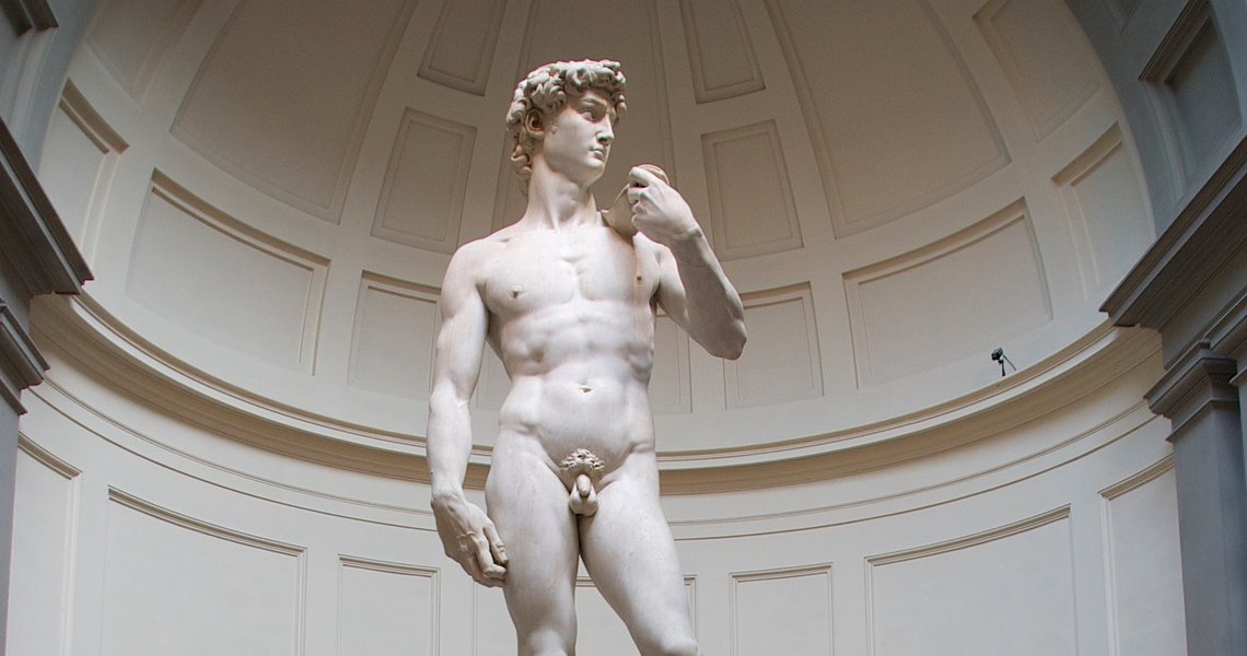 Michelangelos statue «David» i Galleria dell'Accademia i Firenze. Foto: Korido / Wikimedia Commons. Michelangelos statue «David» i Galleria dell'Accademia i Firenze. Foto: Korido / Wikimedia Commons.