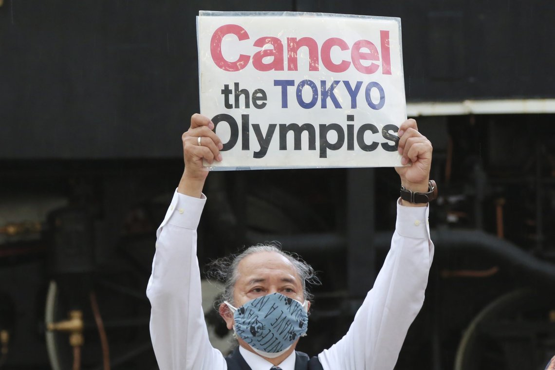 Mange japanere er kritiske til OL. Foto: Koji Sasahara / AP / NTB Mange japanere er kritiske til OL. Foto: Koji Sasahara / AP / NTB